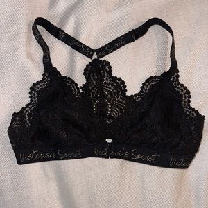 Victoria’s Secret Black Lace Bralette with Front Closure in Size M